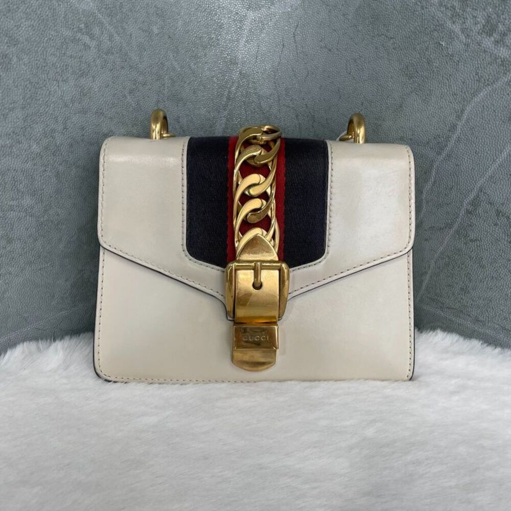 Gucci Women Pre-Loved Bag Very Good Condition
